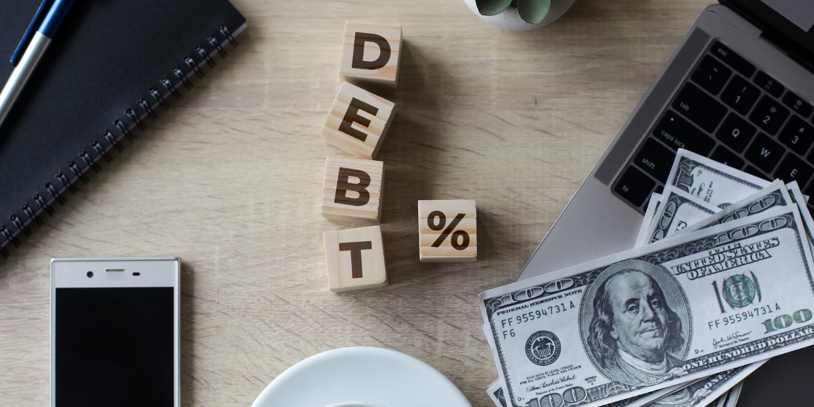 US dollar bills illustrating the Fed rate hike effect on mortgage rates